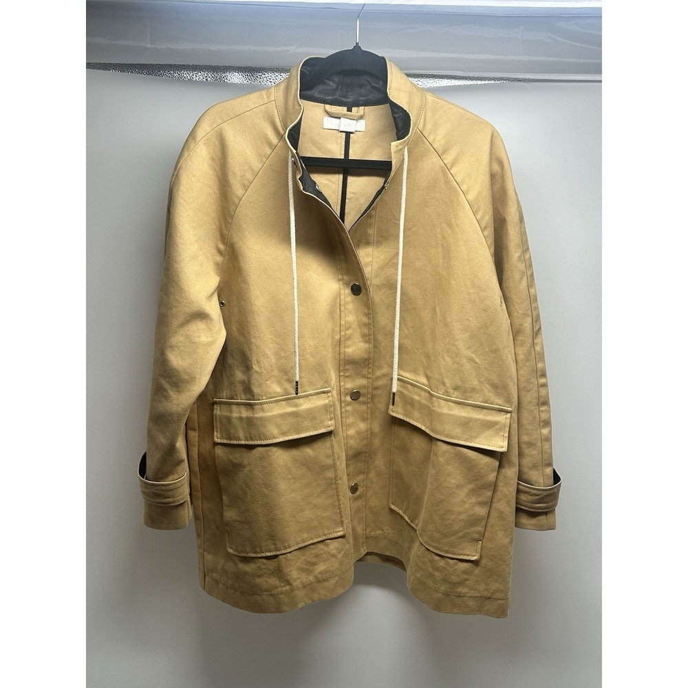 H&M tan canvas field jacket with snap button front,‎ large flap pockets,size M